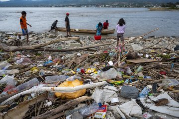 Pandemi, plastik dan pendidikan kita