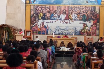 Warga Distrik Sugapa Intan Jaya antusias ikuti Ibadah Jumat Agung