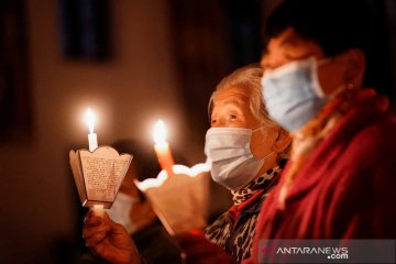 Kebaktian Malam Paskah di Shanghai