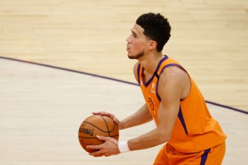 Booker antar Suns catat kemenangan keenam berturut-turut