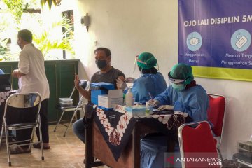 Yogyakarta mulai lakukan vaksinasi untuk tokoh masyarakat dan agama