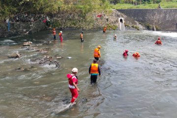 Tim SAR lanjutkan operasi pencarian korban hanyut di Sungai Gajahwong