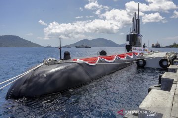 Peresmian kapal selam KRI Alugoro-405