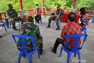 DANLANTAMAL VIII MANADO TINJAU POTENSI MARITIM DESA BUDO