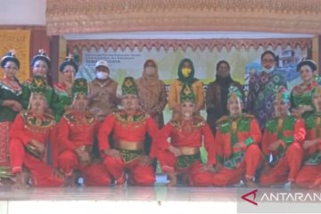 Taman Budaya Kalsel tampilkan tari Japin Anak Delapan di TMII