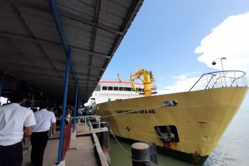 Pelni belum bisa akomodasi keinginan warga buka Pelabuhan Kijang