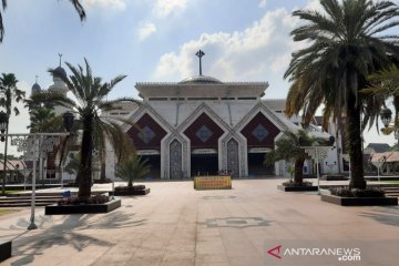 Masjid Agung At-Tin batasi jamaah shalat tarawih antisipasi COVID-19