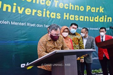 Menristek resmikan Science Techno Unhas di hari terakhir jabatannya