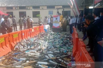 Polres Boyolali musnahkan ribuan botol miras jelang Ramadhan