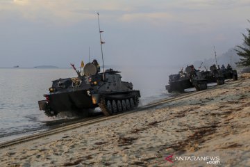 Latihan operasi pendaratan prajurit Korps Marinir TNI AL di Dabo Singkep