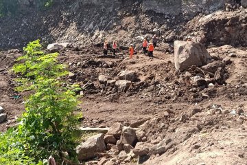 Petaka longsor di kaki gunung api di Lembata