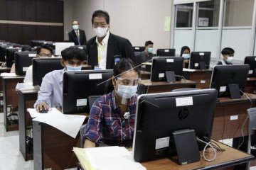 Ujian tulis berbasis komputer UNS