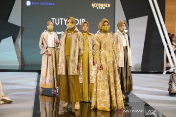 Batik tulis "ready to wear" hiasi panggung MUFFEST 2021