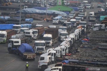 Surplus neraca perdagangan RI bantu penerimaan negara