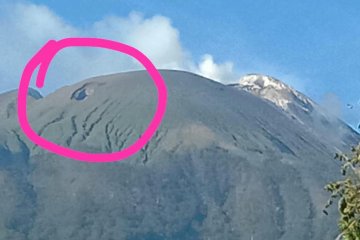 Lubang di puncak Ili Lewotolok ada sebelum erupsi 2020