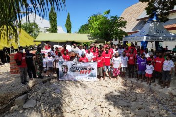 Bali United bantu pengungsi korban bencana banjir NTT