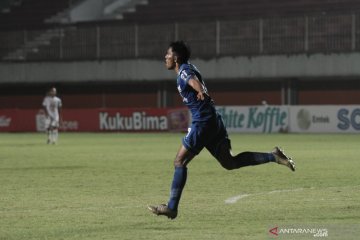 Lawan PSS, Persib belum pasti diperkuat Ezra Walian dan Wander Luiz