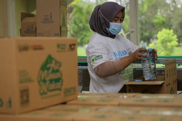 ACT produksi air minum untuk dibagikan gratis