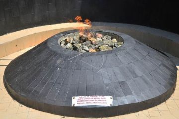 Penyalaan kembali api abadi Mrapen