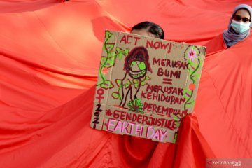 Aksi peringati Hari Bumi di Makassar