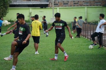 Pemain PSMS kembali latihan rutin Senin di Kebun Bunga