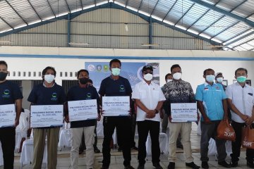 KKP salurkan permodalan dan sembako untuk nelayan Natuna