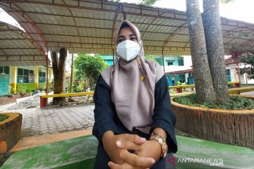 Guru madrasah di Agam ciptakan lagu Ayo Pakai Masker