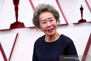 Youn Yuh-jung "Minari" bawa pulang Aktris Pendukung Terbaik Oscar