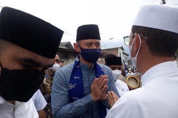 Kemarin, resesi demokrasi hingga kunjungan AHY