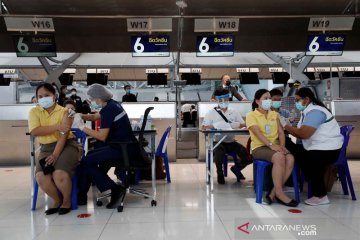 Vaksinasi COVID-19 di Bandara Suvarnabhumi