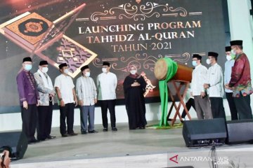 Bupati Bogor bagikan Rp1,7 miliar untuk hafiz di malam Nuzulul Quran