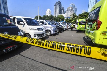 Ratusan mobil travel gelap disita polisi di Jakarta