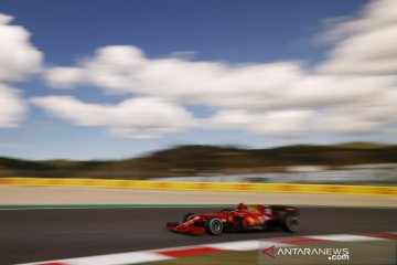 F1: Pembalap beraksi pada sesi latihan GP Portugal