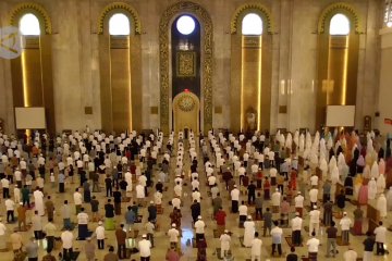 Wali Kota Surabaya izinkan tarawih di masjid