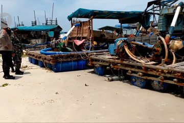 TNI AL Pangkalbalam tertibkan aktivitas pertambangan di Pantai Sampur