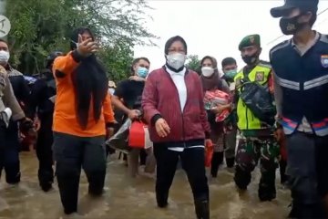 Mensos kunjungi korban banjir Bima dengan bantuan Rp1,2 miliar