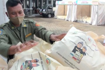 Pemkot Bandung distribusikan 50.000 paket sembako bersubsidi