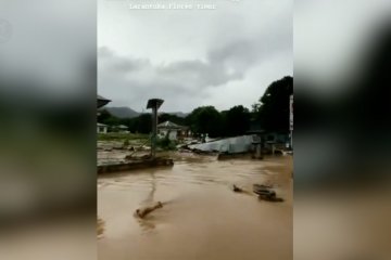 BMKG prakirakan badai siklon tropis di NTT berlanjut hingga 6 April