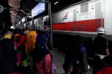 Kemenhub soroti jaga jarak di transportasi umum