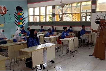 Dinkes akui vaksinasi guru di Kota Cilegon baru sentuh 300 orang