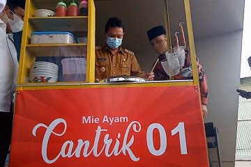 INKA salurkan bantuan modal usaha gerobak mie ayam di Madiun