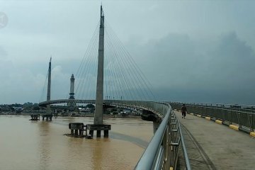 Pj Gubernur Jambi ajak promosikan jembatan Gentala Arasy