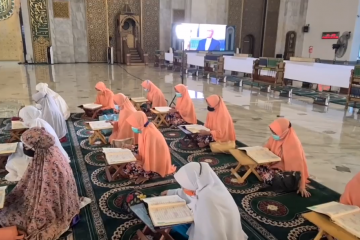 Ayo ‘ngabuburit’ di Masjid Al Akbar Surabaya