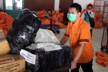  Larangan mudik pengaruhi jumlah paket di Kantor Pos Palangka Raya