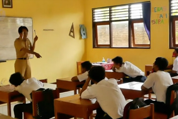 Sekolah harus tawarkan kesediaan orang tua untuk belajar tatap muka