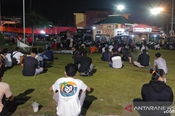 Operasi yustisi jaring 400 pelanggar protokol kesehatan di Padang