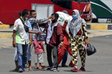 Mudik lebih awal di Terminal Rajabasa