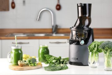 Cara mudah konsumsi menu sehat dengan "slow juicer"