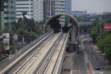 Luhut minta proyek LRT Jabodebek dikebut kejar target konstruksi 2021