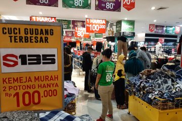 Warga Tanjungpinang mulai berburu barang diskon jelang lebaran